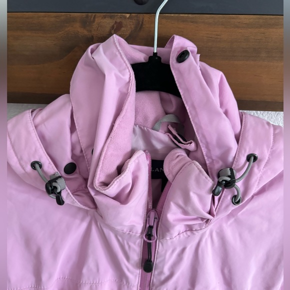 Lands’ End rain jacket in pink - Picture 7 of 8